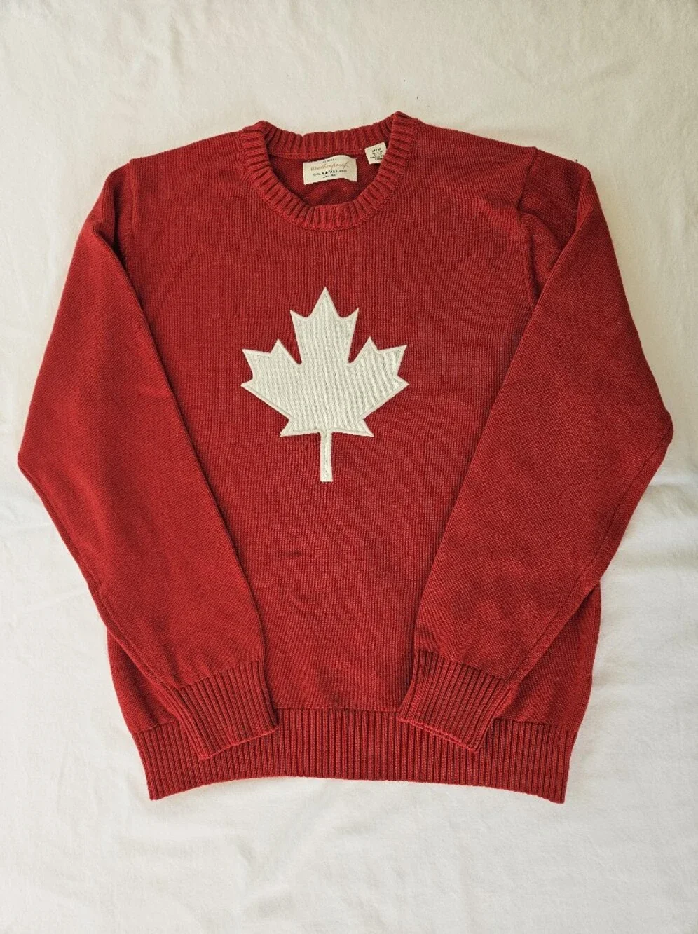 Red Maple Leaf 100% Cotton Women's Crewneck Sweater NWT Size Medium Canada Day - Picture 2 of 11